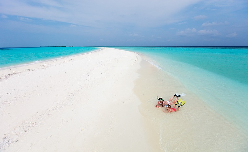 Descubre un sandbank en Maldivas
