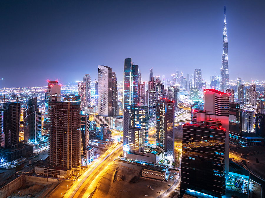Dubai Downtown por la noche 