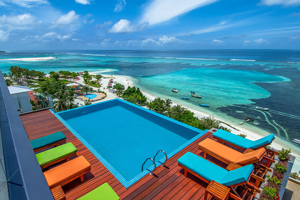 Piscina de Triton Prestige en Maafushi - Maldivas