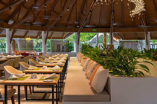 Buffet del restaurante principal Gallery en Bandos Maldives