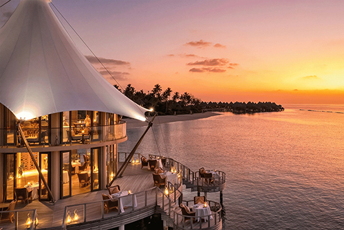 Zeytoun, restaurante signature sobre la laguna en The Nautilus Maldives