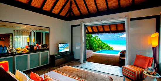 Beach Villa with Pool en Valassaru Maldives